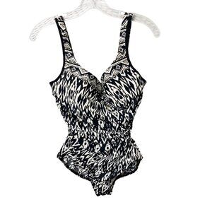 MIRACLESUIT Tiki Escape Underwire Tummy Control OnePiece Swimsuit Slimming Print